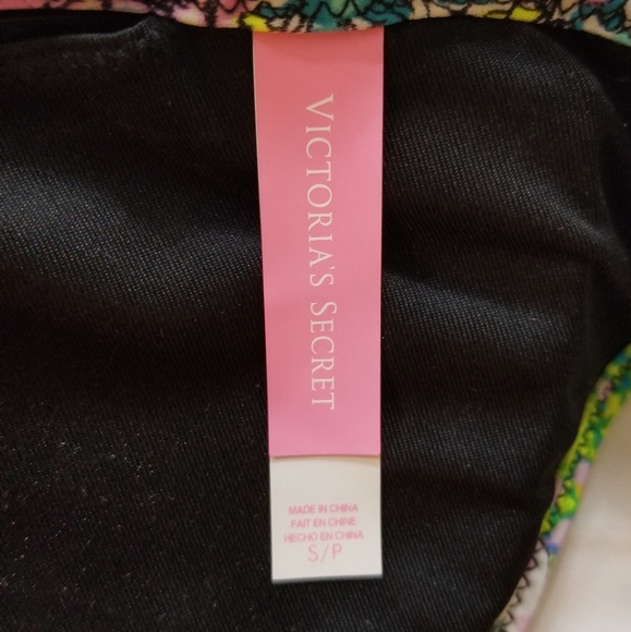Bundle 2 Bikini Tops Victoria's Secret Size Small - Picture 7 of 12